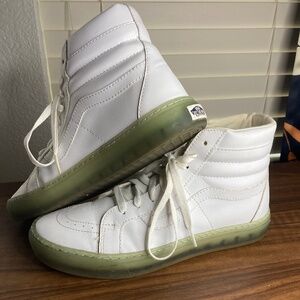 Vans white Hightop/ like new condition